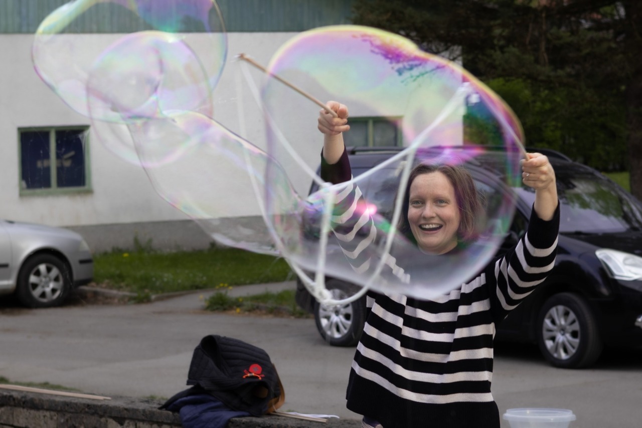 Bubble workshop – delavnica izdelave velikih milnih mehurčkov | 16. 4. 2026